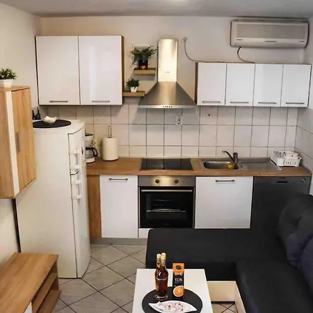 Mama's Apartment *